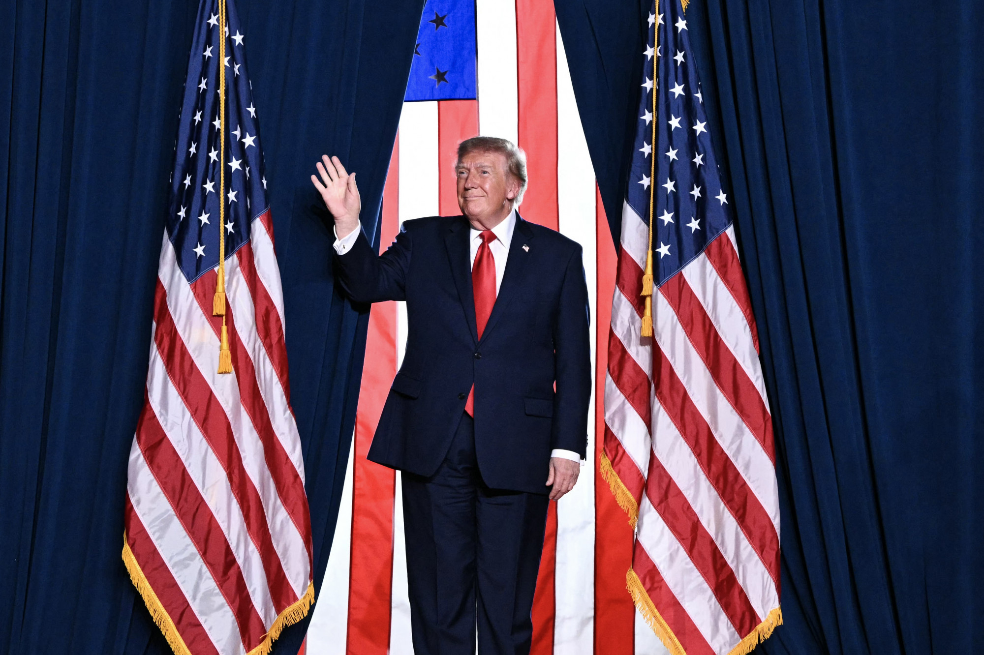 Trump szankciókat szabott ki a Nemzetközi Büntetőbíróságra, órákkal azután, hogy egyik volt bírája Nobel-békedíjat kapott