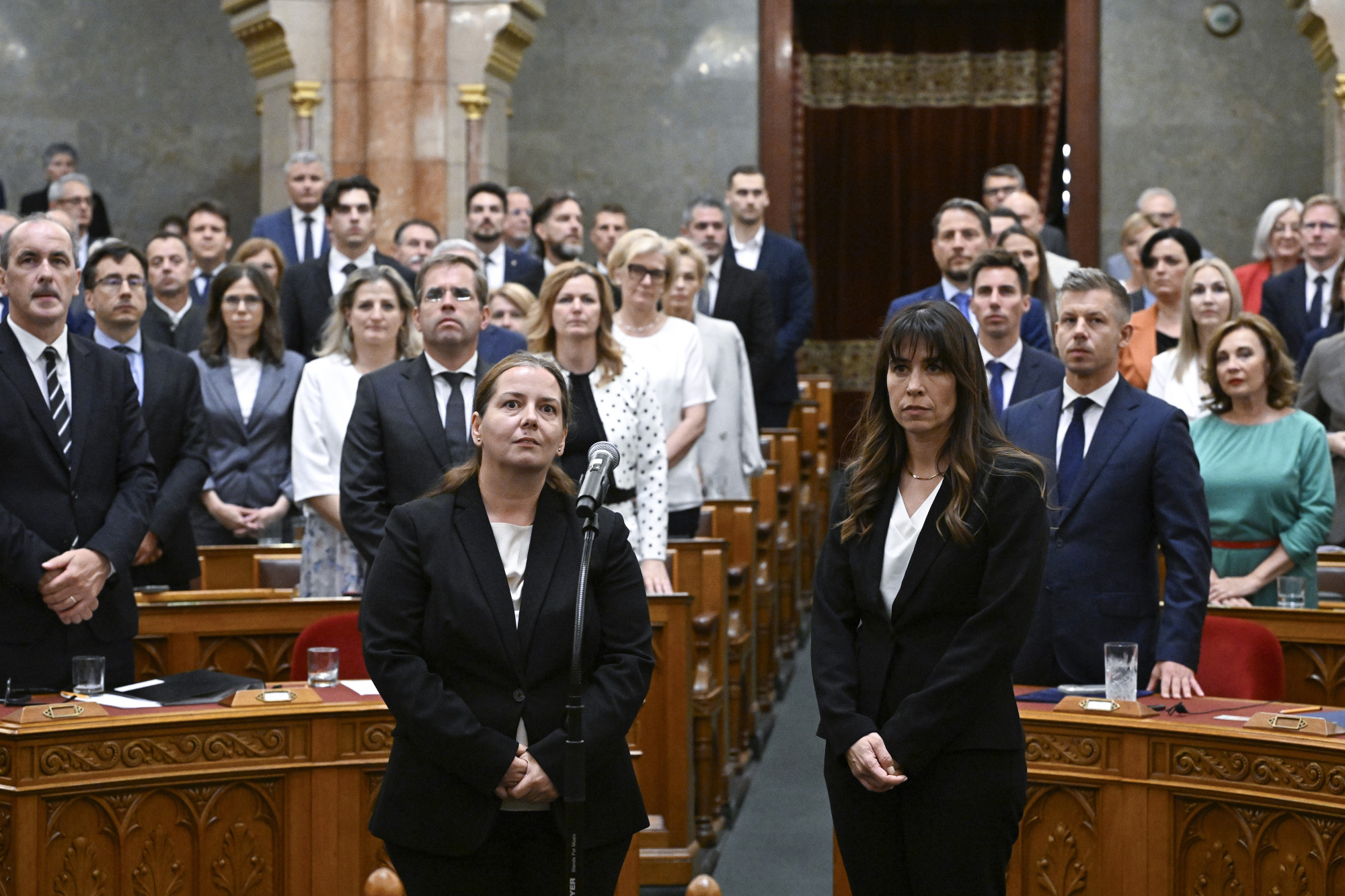 A kormány 175 milliót szán a vagyonvisszaszerzési hivatal vezetőinek védelmére