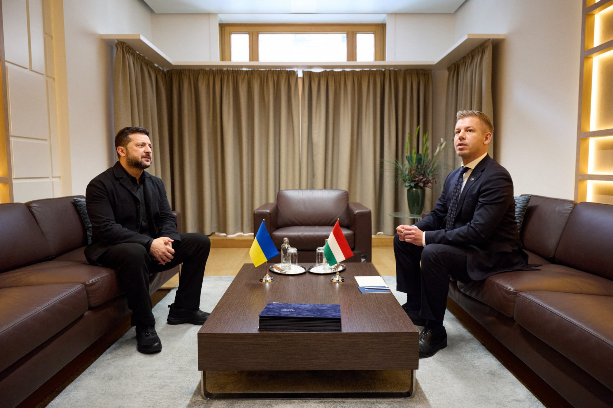 Magyar Péter a maratoni EU-csúcson megtapasztalta, milyen, amikor mindenki a saját eurómilliárdjaiért harcol