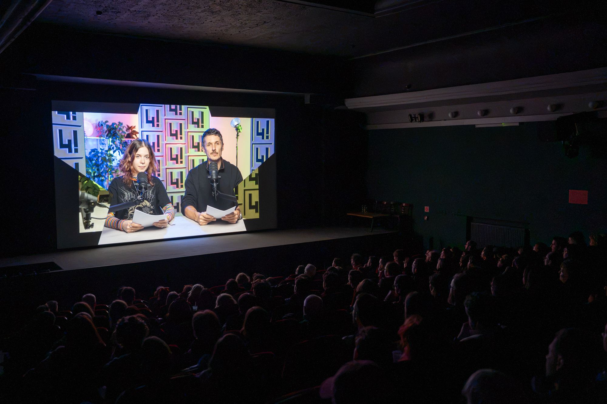 Hatalmas buliba torkollott a Közért különkiadásának sold out-os bemutatója