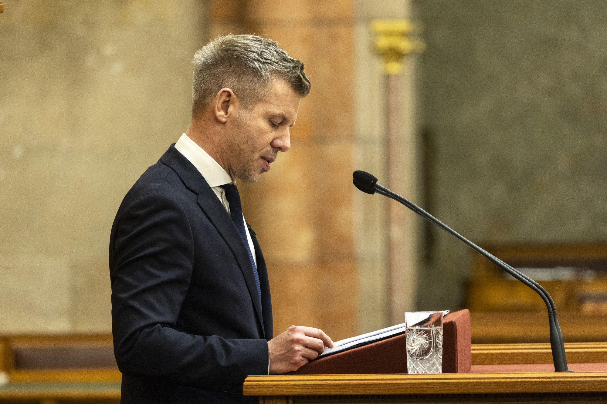 A Tisza költségvetése szakít a haveri kapitalizmussal, a felszabaduló ezermilliárdokból új társadalmi alkut kötnek