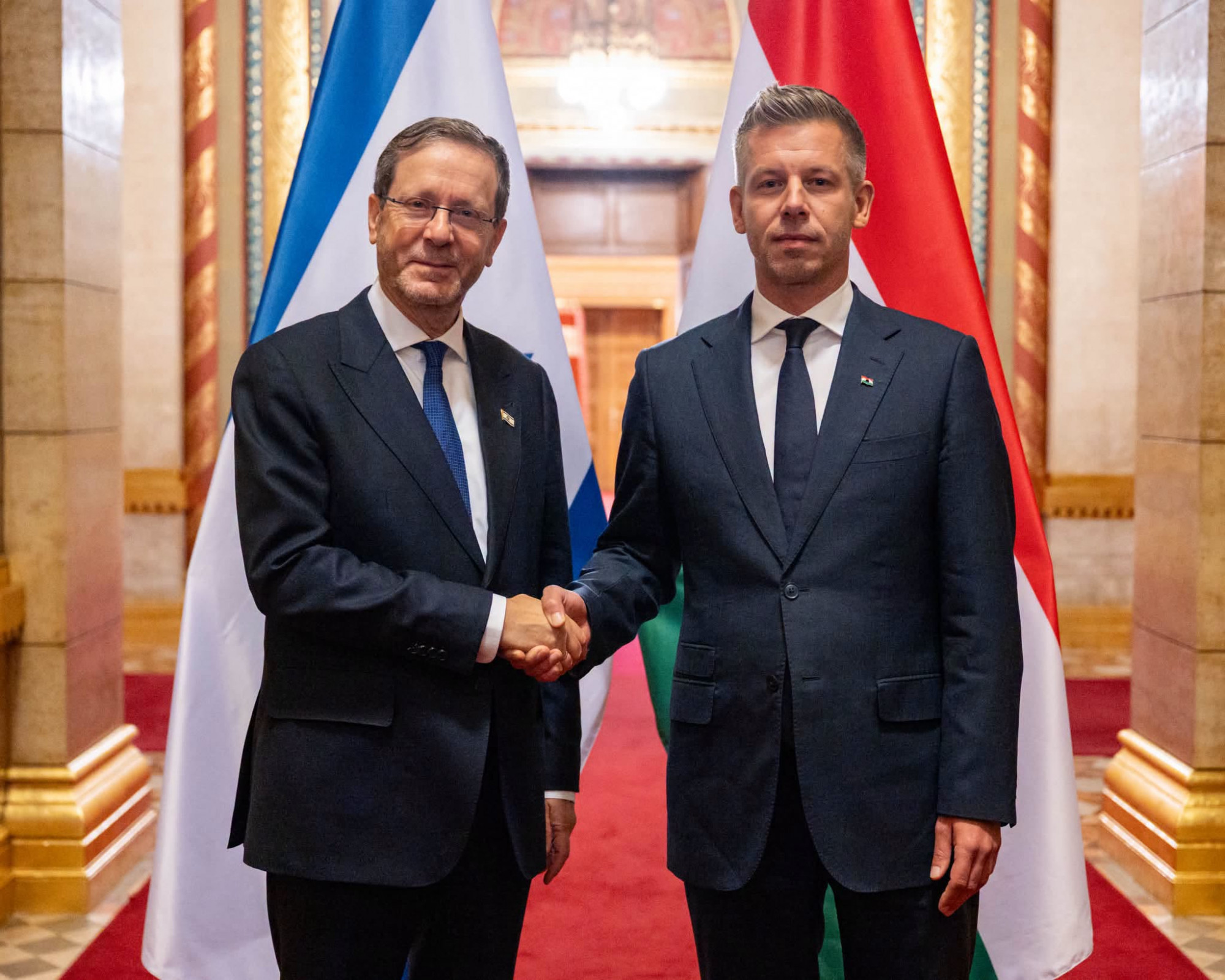 A NER sötét titkai, a korrupt egyház szembenézése