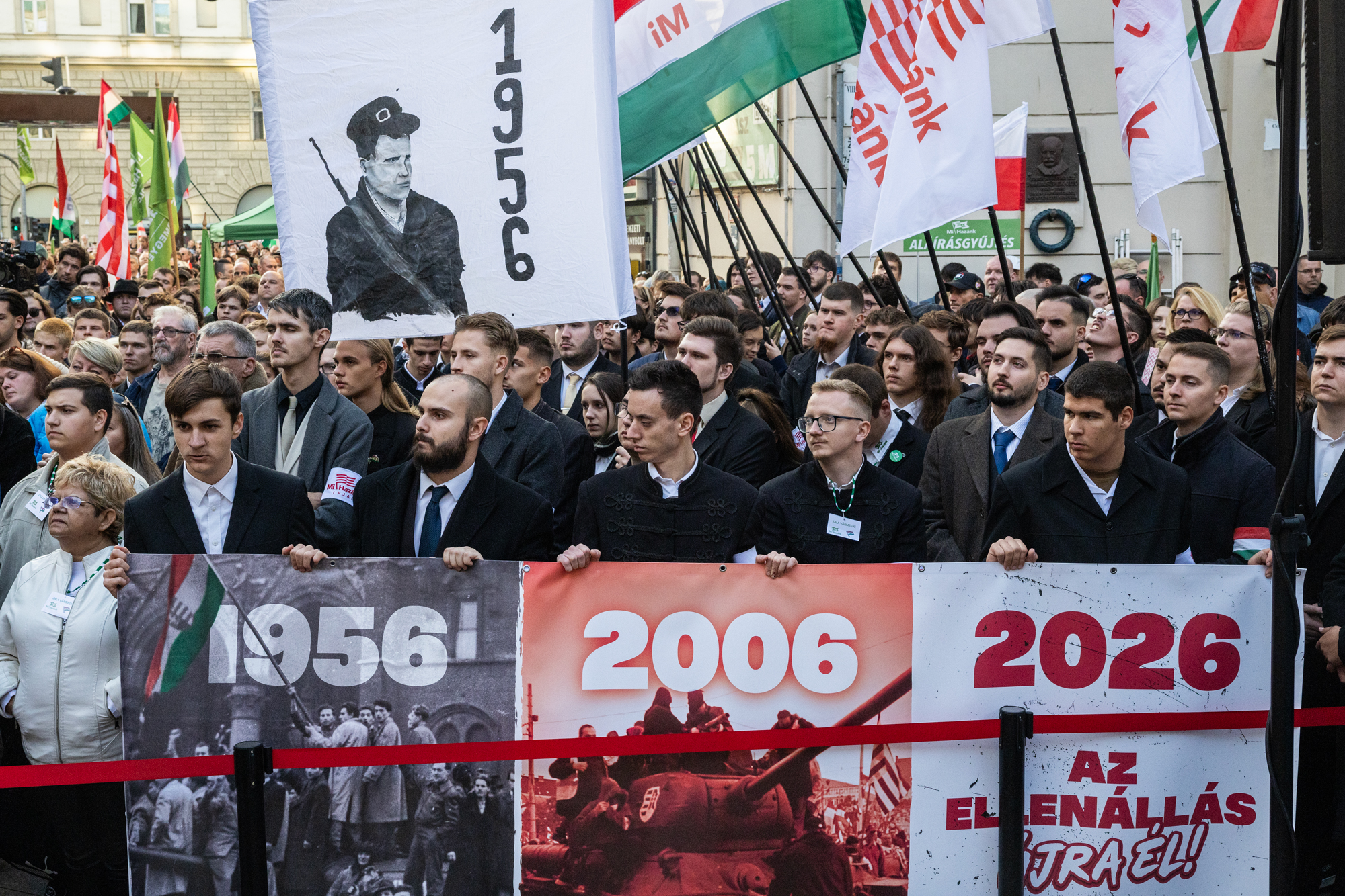 Felpörgette a magyarométert a Corvin közben a Mi Hazánk elnöke, majd nemzeti ellenállást hirdetett egy társasjáték miatt