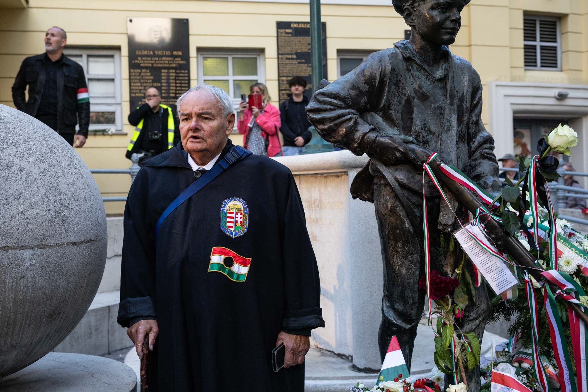 Felpörgette a magyarométert a Corvin közben a Mi Hazánk elnöke, majd nemzeti ellenállást hirdetett egy társasjáték miatt