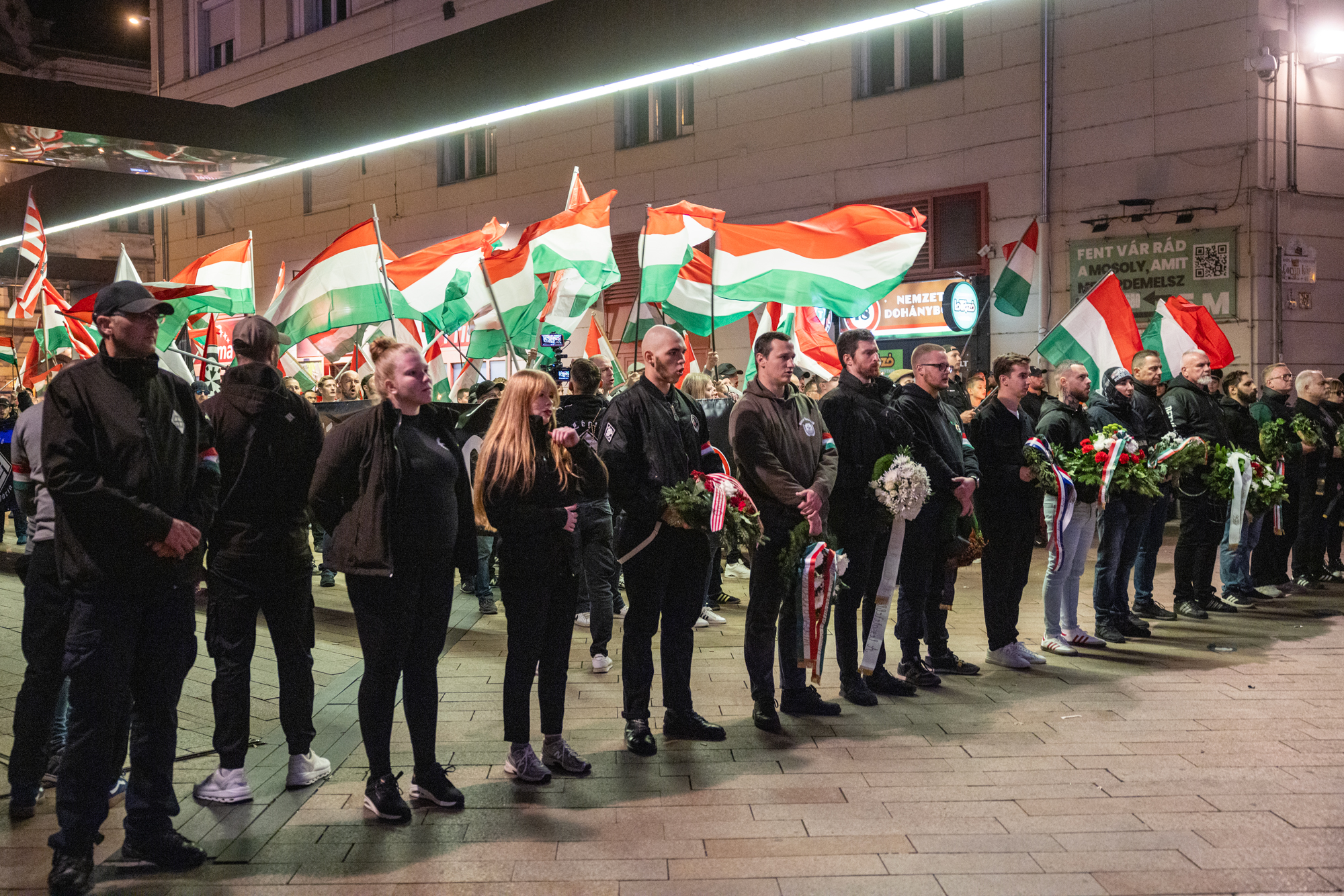 Akinek a Mi Hazánk nem elég nacionalista, az a Légió Hungária masírozós-karlengetős megemlékezésével vigasztalódhatott