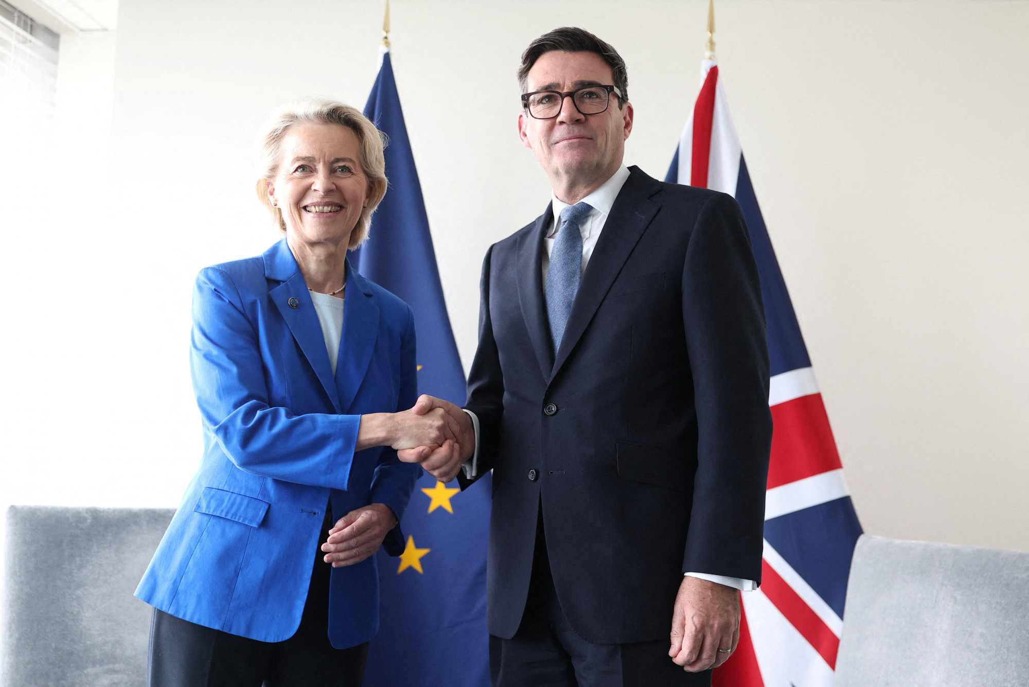 A brit miniszterelnök szerint tárgyalni kell az EU és Nagy-Britannia közti szabad mozgás visszaállításáról