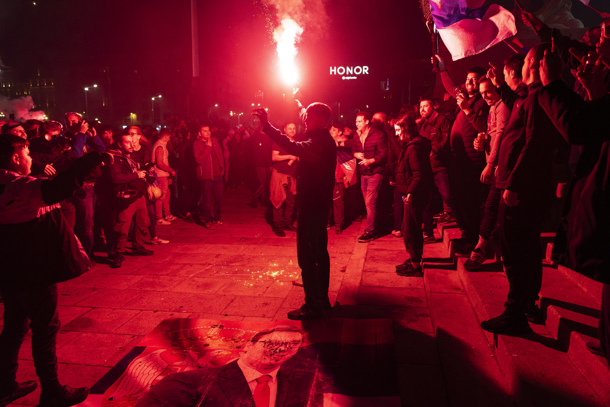 Belgrád eufórikus hangulatban ünnepelte Vučić bukását