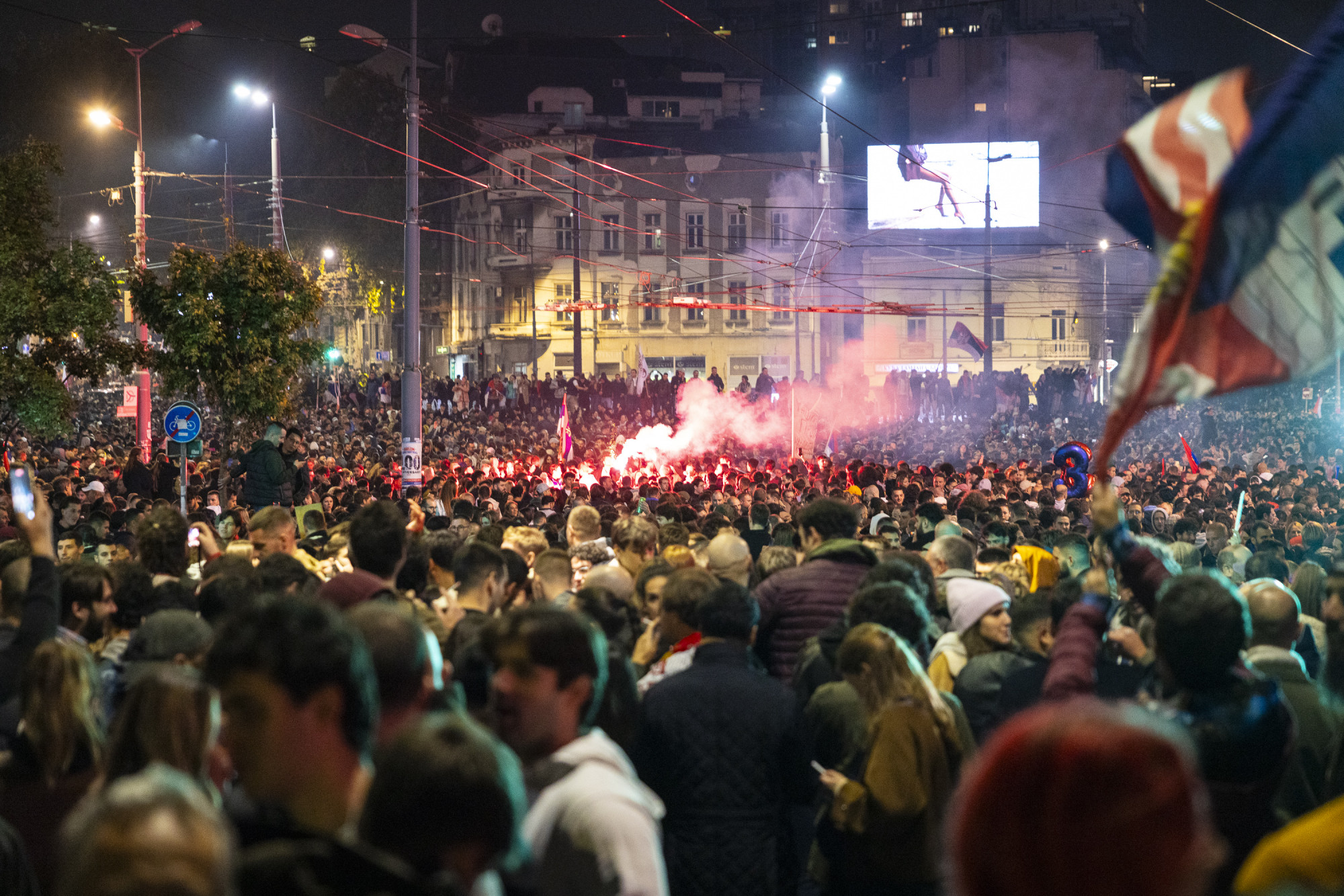 Belgrád eufórikus hangulatban ünnepelte Vučić bukását